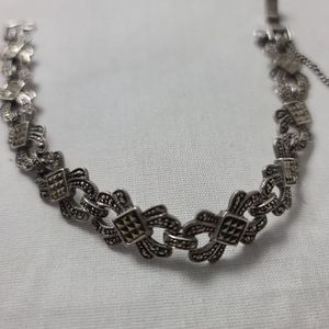 *Vintage 925 Silver Marcasite Bow Bracelet